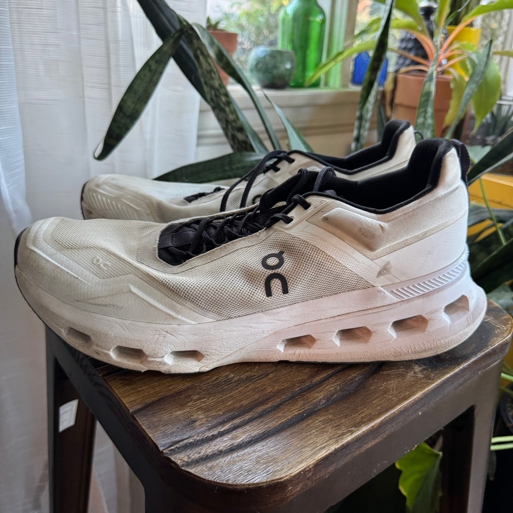 On Cloudmonster Mens 13 White Black Road Running Shoes CloudTec Speedboard